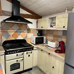 Casa de Férias Chez Marie, Petit Cocon Avec Piscine Saint-Avit-Saint-Nazaire