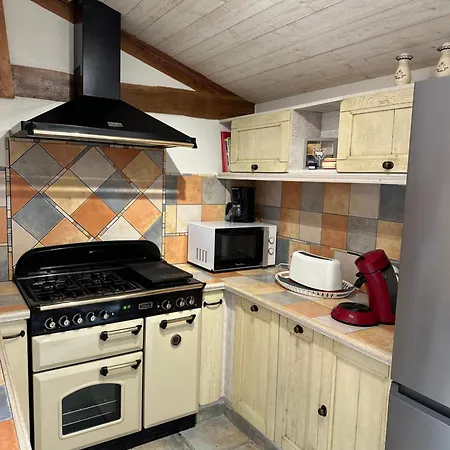 Prázdninový dům Chez Marie, Petit Cocon Avec Piscine Saint-Avit-Saint-Nazaire