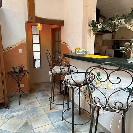Chez Marie, Petit Cocon Avec Piscine Prázdninový dům