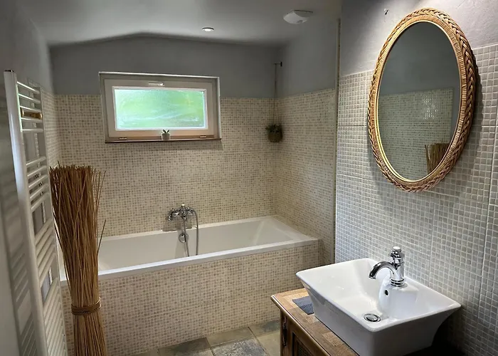 Vakantiehuis Chez Marie, Petit Cocon Avec Piscine