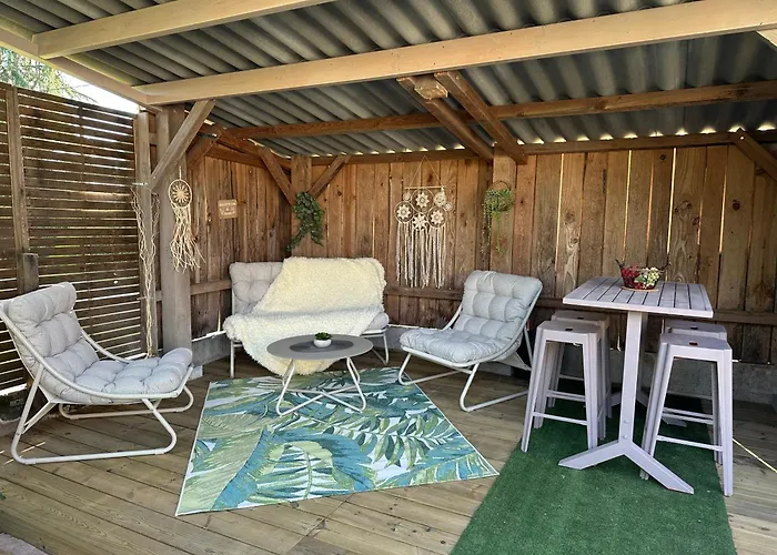 Semesterbostad Chez Marie, Petit Cocon Avec Piscine *
